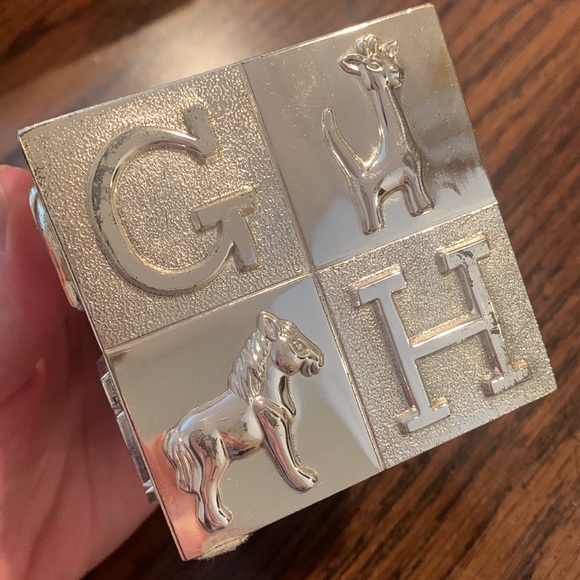 Silver metal ABC cube piggy bank - Picture 6 of 7